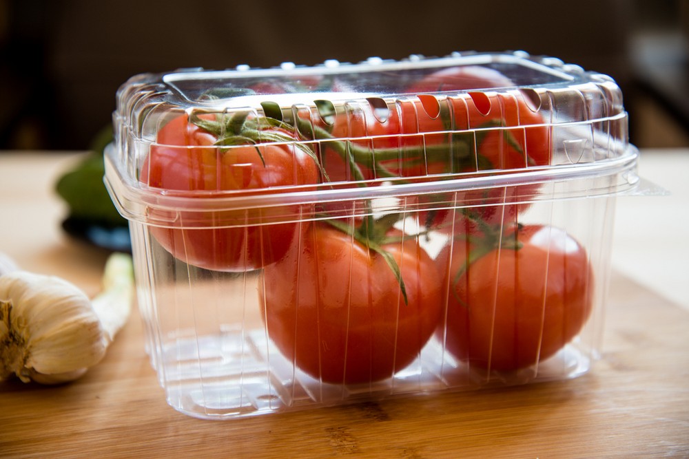 Прозрачная пластиковая упаковка для овощей